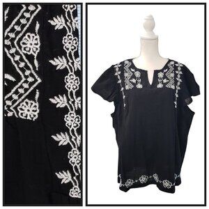 Jennifer & Grace Black Embroidered Boho Top Size 3X NWT